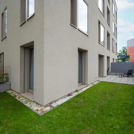 Apartament Z Ogrodkiem Zielona Okolica By Renters 公寓 *