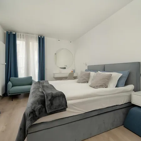 Apartament Z Ogrodkiem Zielona Okolica By Renters 公寓 *