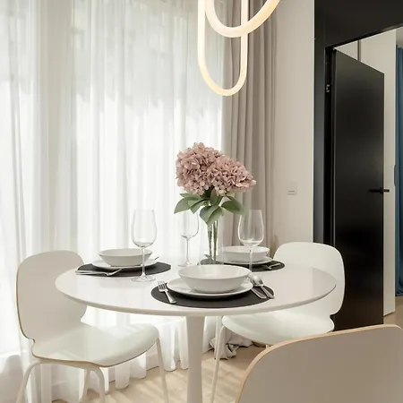 Apartament Z Ogrodkiem Zielona Okolica By Renters 公寓 *